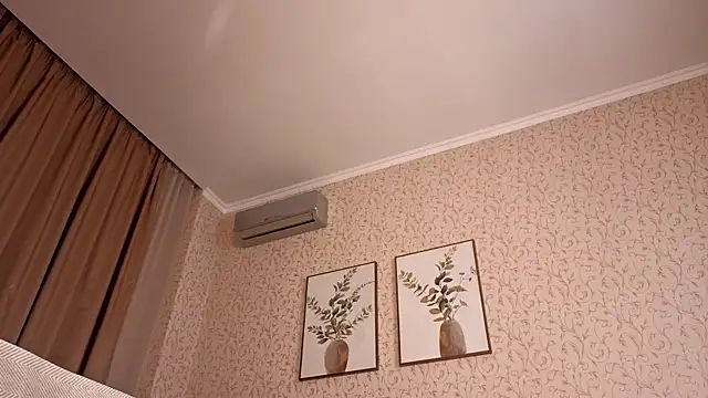 avelorialove (F teen) - facesitting