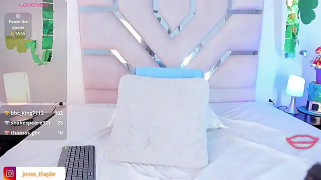 Thayler_jones webcam