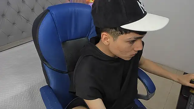 samblack_ (M twink) - cum show