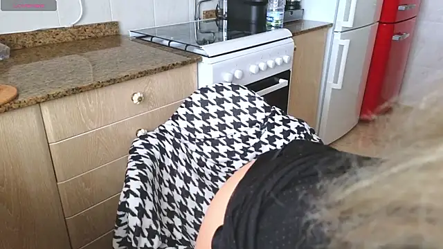 Lunamix live sex cam