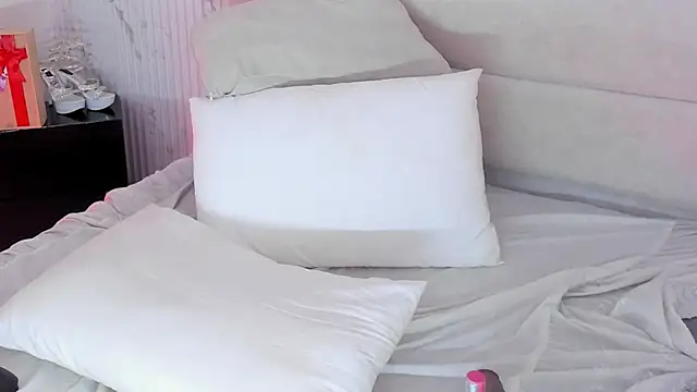 reginavegaa - Reginavegaa's free webcam - UK Sex Cams