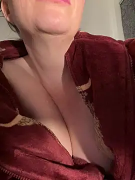 Webcam Model (FemDom_RubyKnightXXO)  is live.Free join now!