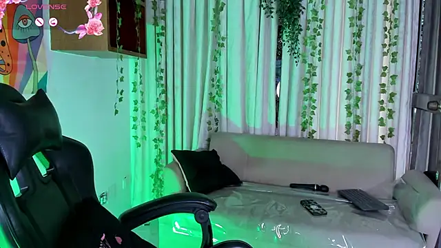 sarahlynn7 - SarahLynn7's free webcam - UK Sex Cams