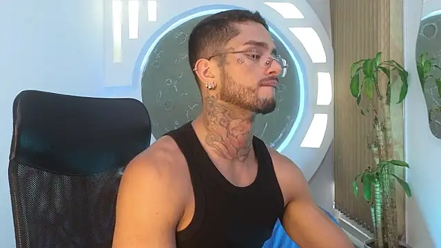 alanrodgers (M young) - oil on my body