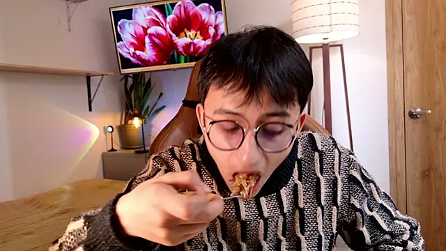 sr_evann (M young) - body tour naked+toy black+spank ass