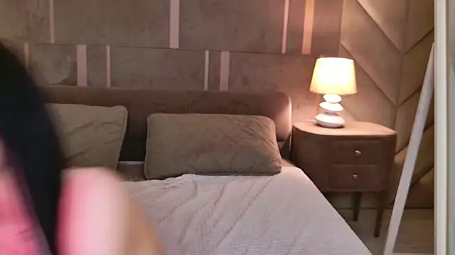 emmalawrens - EmmaLawrens's free webcam - UK Sex Cams