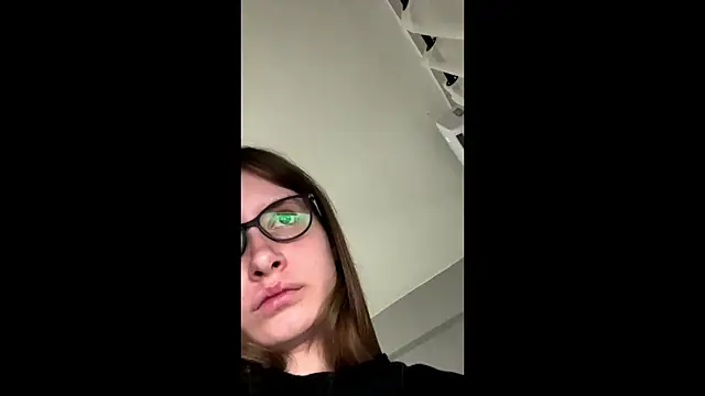 Iuckystar19 live sex cam