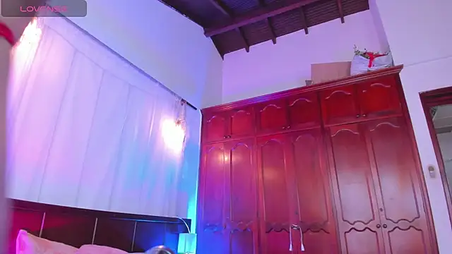 shantal_777 - Shantal_777's free webcam - UK Sex Cams