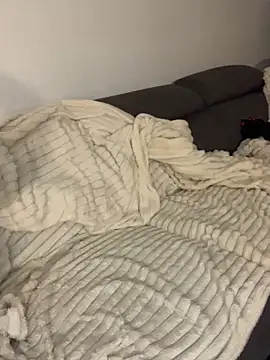 lesamantssexy (F young) - Je suce fort + gorge profonde