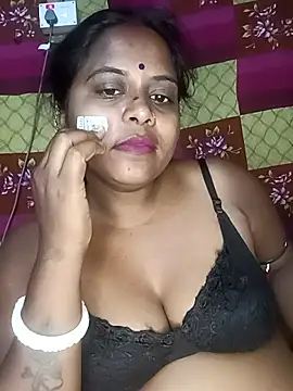 night-queen5 (F young) - Boobs show