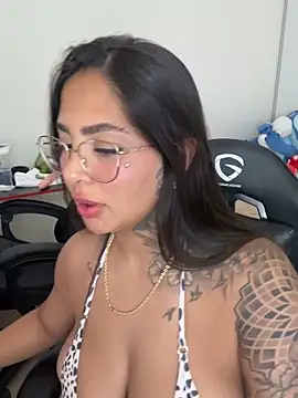 maferalvarexxx (G young) - Suck dildo