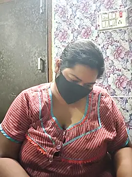 Webcam Model (Liyaa_24)  is live.Free join now!