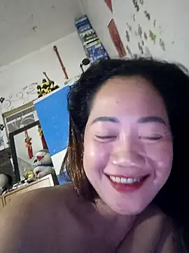 Webcam Model (SweetASS6969) is live