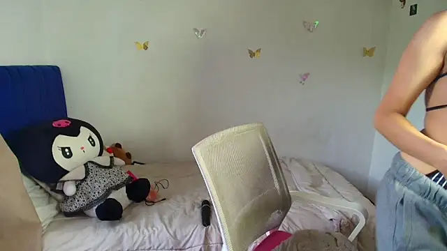 Live trans cam of spicyferny from  | Join my show!