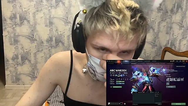 foxie_kim (M twink) - ends up jerking off