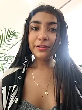 sweed-virgin-pussy (F teen) - Cum explosive in the mall