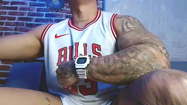 jordan_bigcock_ live sex cam