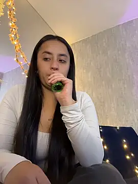 Antonella_Julieta webcam