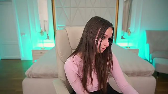 TinyNatalie live sex cam