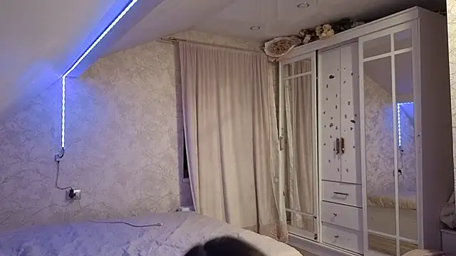 Blissmissataeses webcam