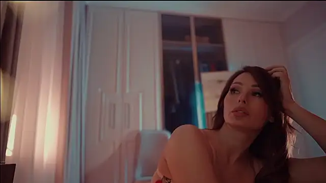 MilaDYstarlight's Stripchat show and profile