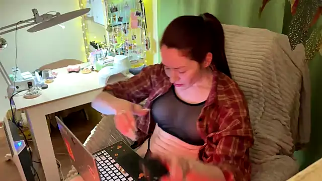 Kamila_Moore_ live sex cam