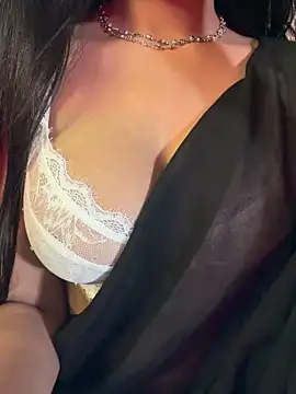 KARISHMA-STRIP webcam