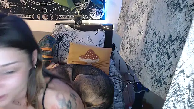 Live sex cam di AlienforTwenty