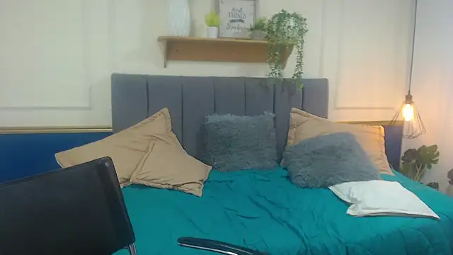 violet_2003 - Violet_2003's free webcam - UK Sex Cams