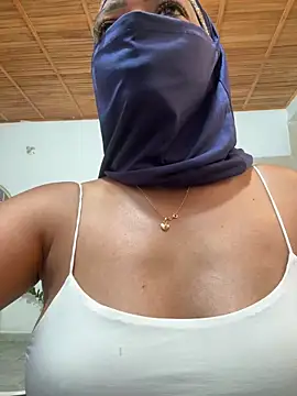 yuli_arabic - Yuli_arabic's free webcam - UK Sex Cams