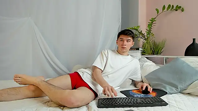 sherlockmax (M twink) - take off hoodie