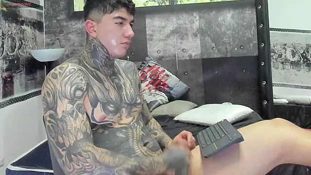 Gury_tattoo webcam