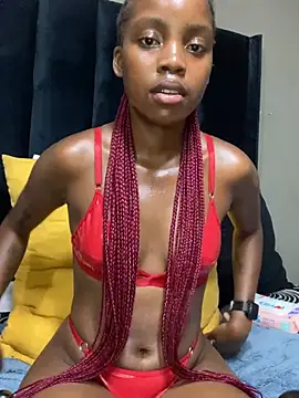 Webcam Model (Littlebunny33)  is live.Free join now!