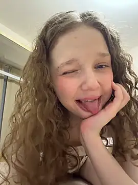 outside_rosy Live Webcam on Stripchat