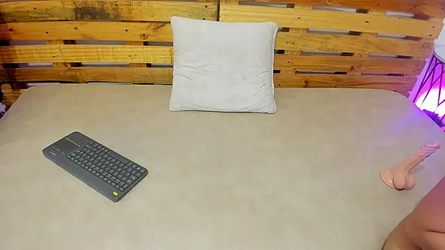 naughty_vanessa_ - Naughty_Vanessa_'s free webcam