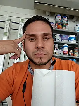 brokkenwolf - Brokkenwolf's free webcam - UK Sex Cams