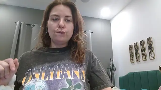 hazelskyeschat - HazelSkyesChat's free webcam - UK Sex Cams