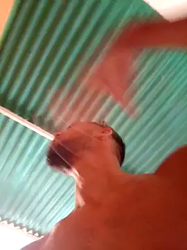 unreadychutzpa (Ask my age) - 2 Publico. levántate 🔥🔥.