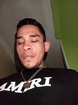 harddick0094 (M young) - Make me vibe in bus while I arrive club