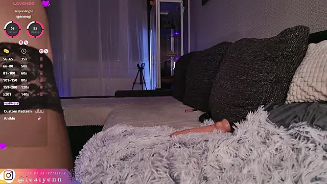 lealyenn (F young) - Dildo in my pussy until orgasm 🤭💦