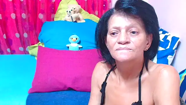 sluttyroxy - SLUTTYROXY's free webcam - UK Sex Cams