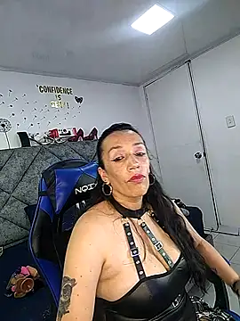 shantey_laurent - Shantey_Laurent's free webcam - UK Sex Cams