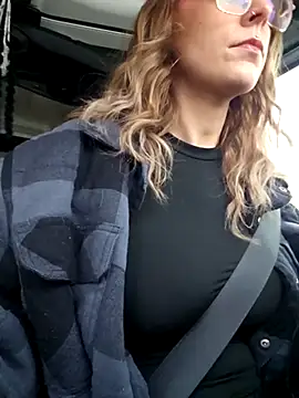 lilyorion (F young) - Tease Me! Get Me Wet! Titty Flash!