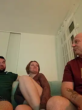 lady_charlyne webcam