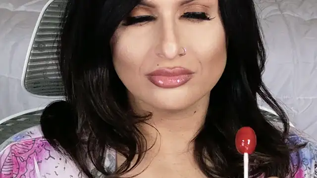 xprettysmilex live sex cam