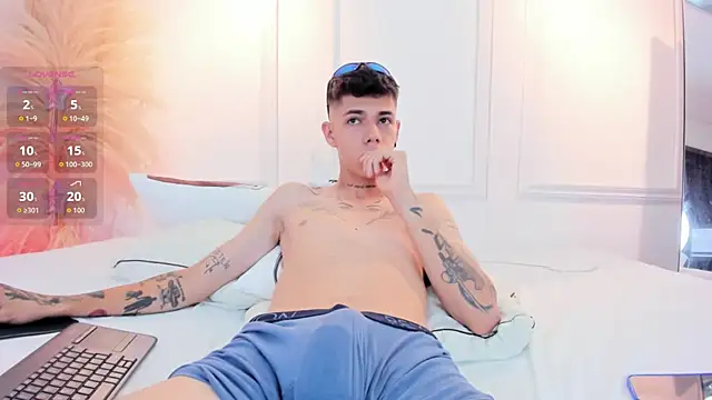 Tommy_valverde webcam