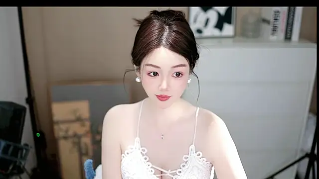 美女abbyli12在线直播