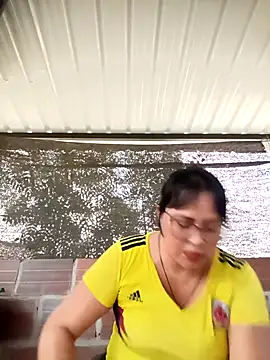 dirty-momm-divorced-hot (F milf) - squirt