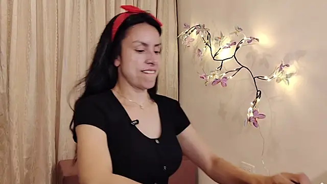 bella_exhibition (Ask my age) - Seduction with my hands all over my body