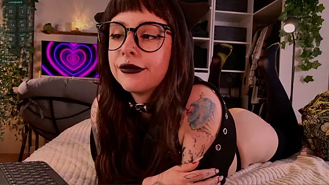 michaellamoon - MichaellaMoon's free webcam - UK Sex Cams